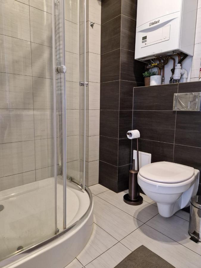Апартаменты Apartament Przybudowka Катовице Экстерьер фото