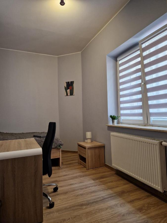 Апартаменты Apartament Przybudowka Катовице Экстерьер фото